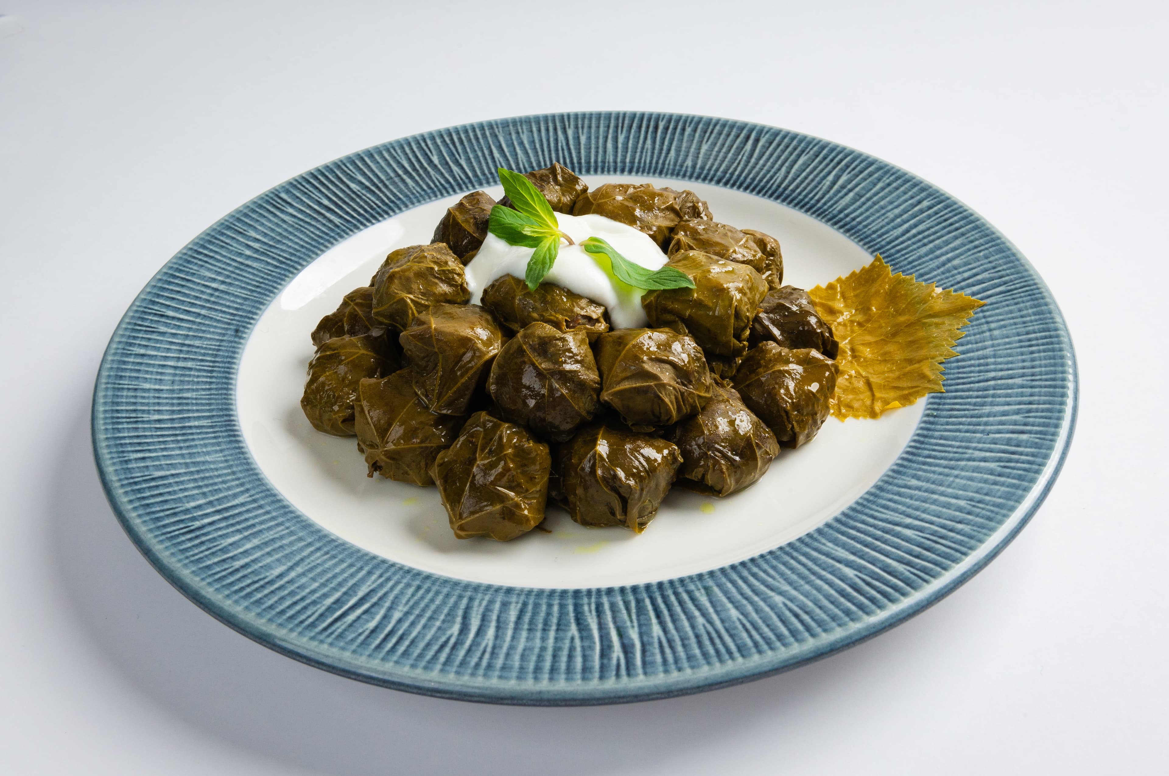 Yarpaq dolması 